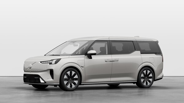 https://wizz.volvocars.com.cn/images/2024/895/202404/exterior/studio/threeQuartersFrontLeft/exterior-studio-threeQuartersFrontLeft_cf7c6f87ea529437db526e15f699df1441b8cdc4.png?client=car-config&w=600