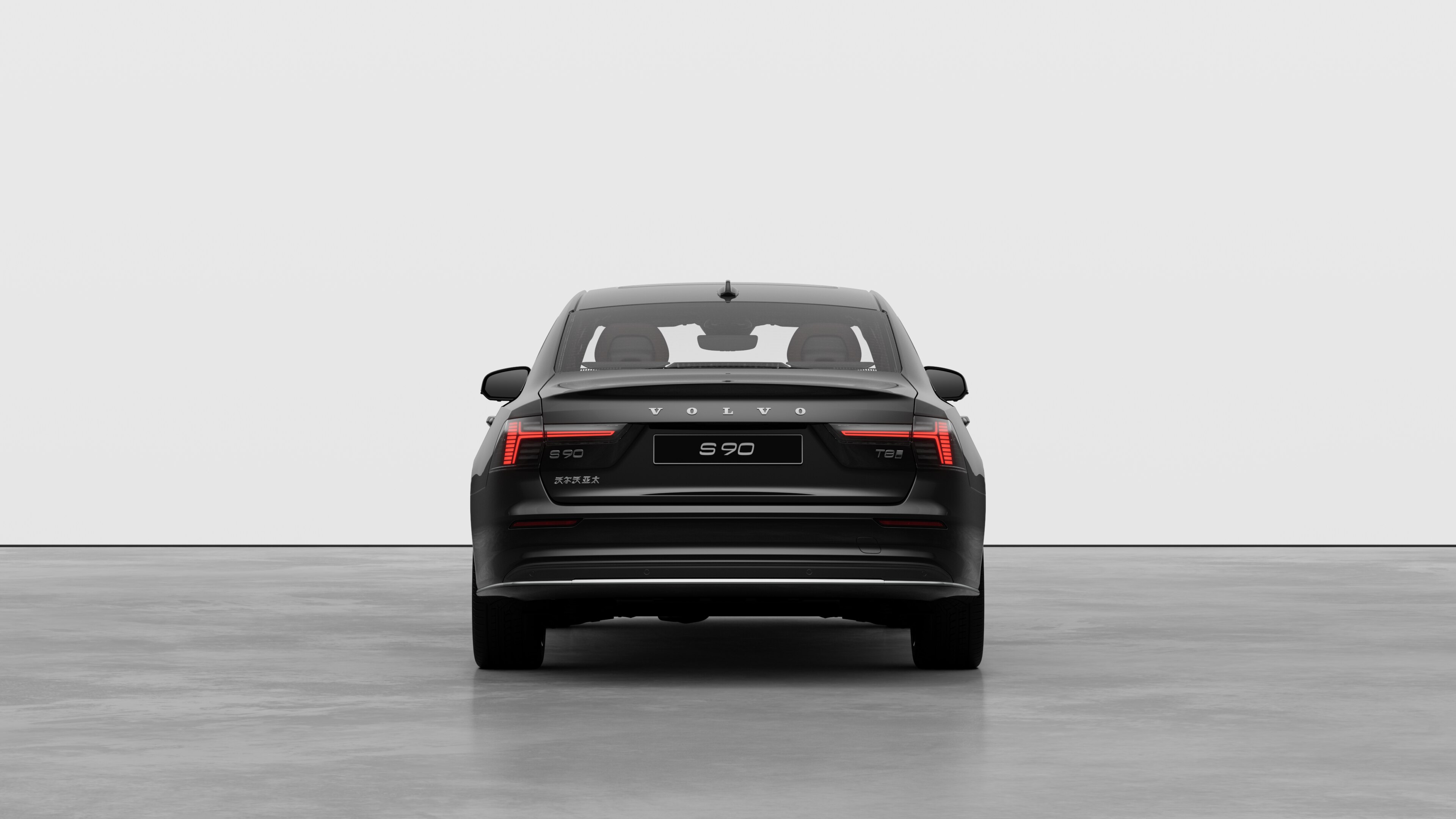 沃尔沃汽车后视图在朴素的工作室背景下。