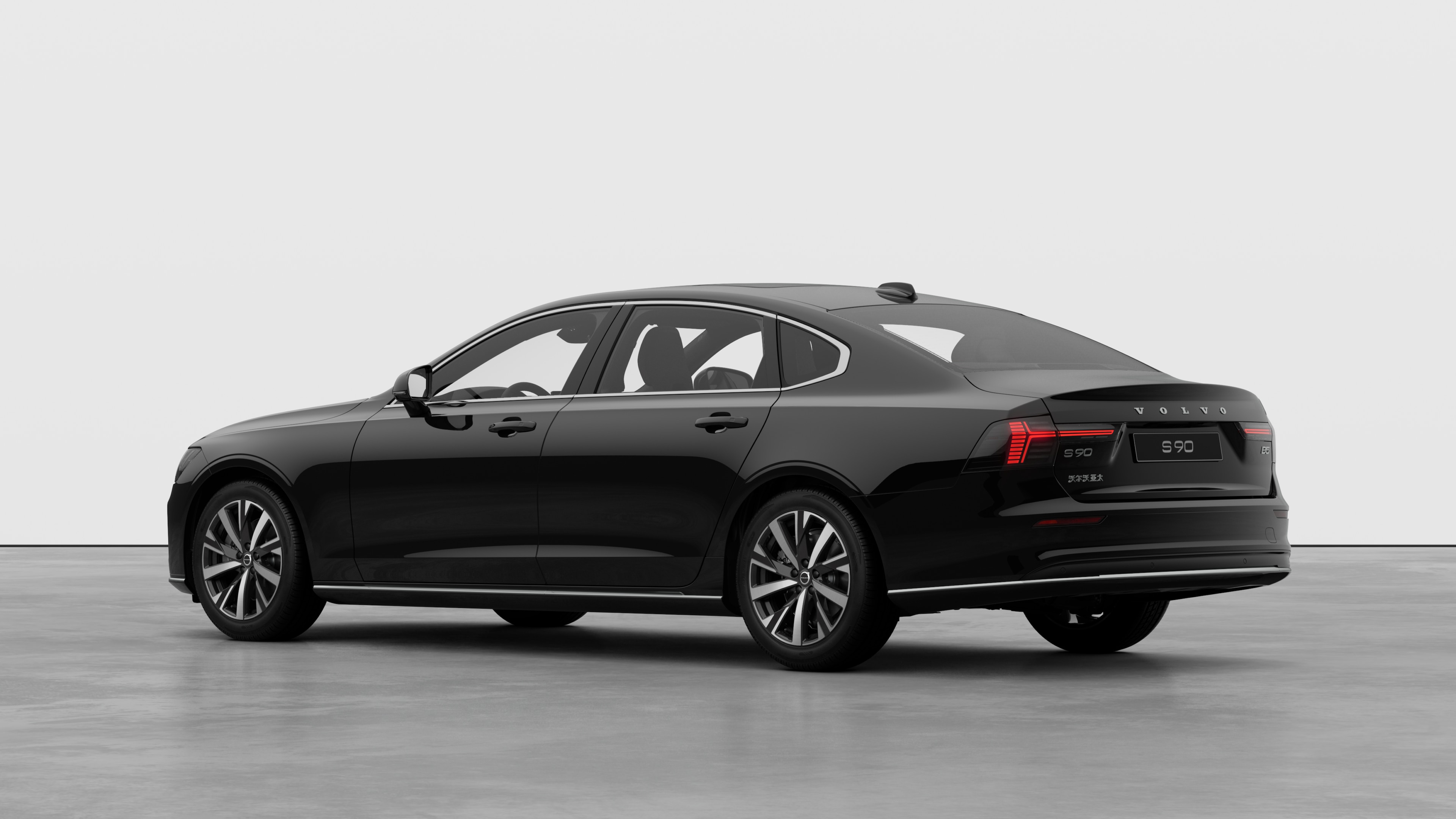 沃尔沃汽车后部四分之三视图，背景为朴素的工作室。