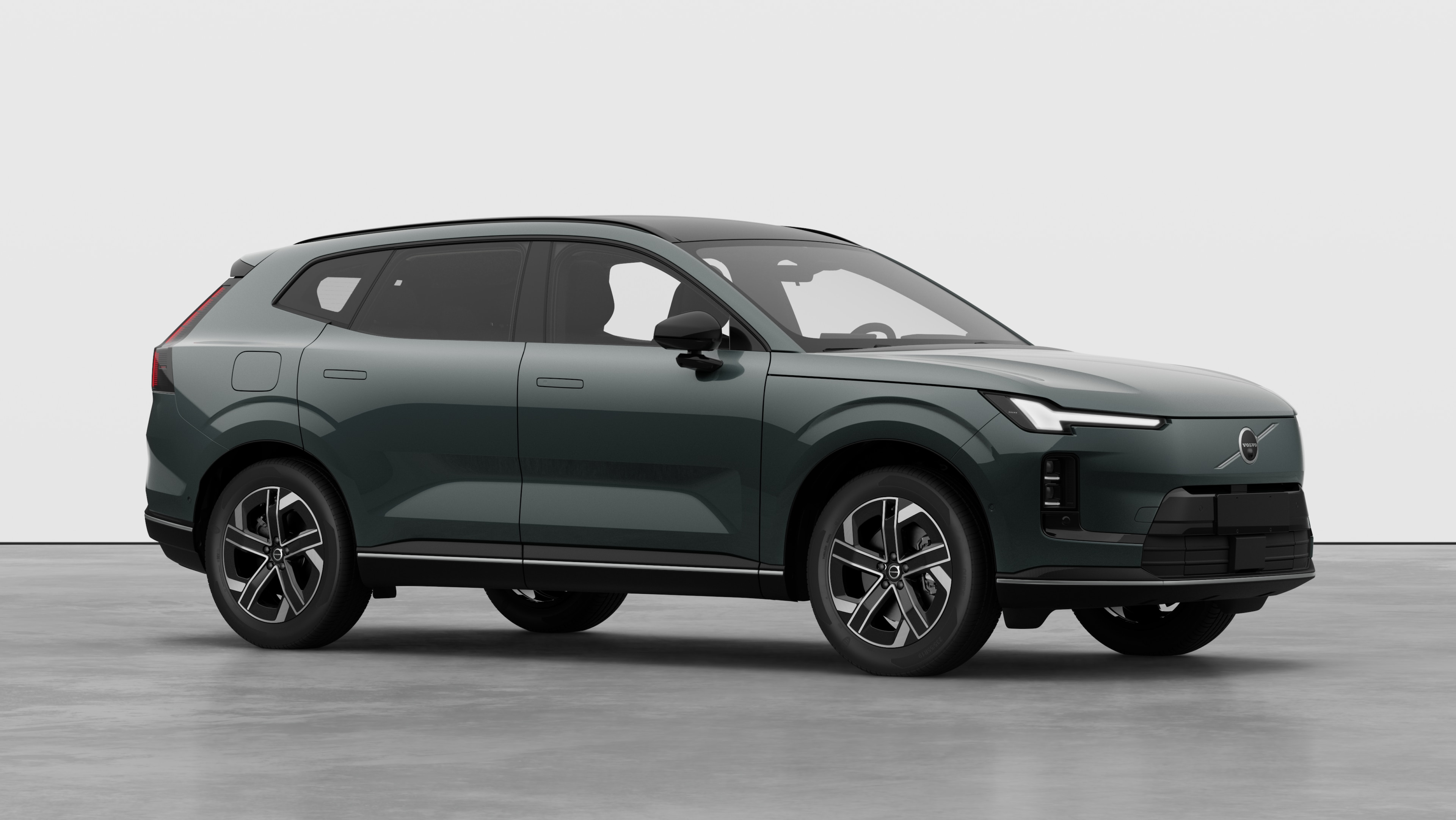 沃尔沃汽车外观，四分之三的视图，在朴素的工作室背景中。